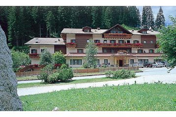 Italia Hotel San Martino di Castrozza, Esterno